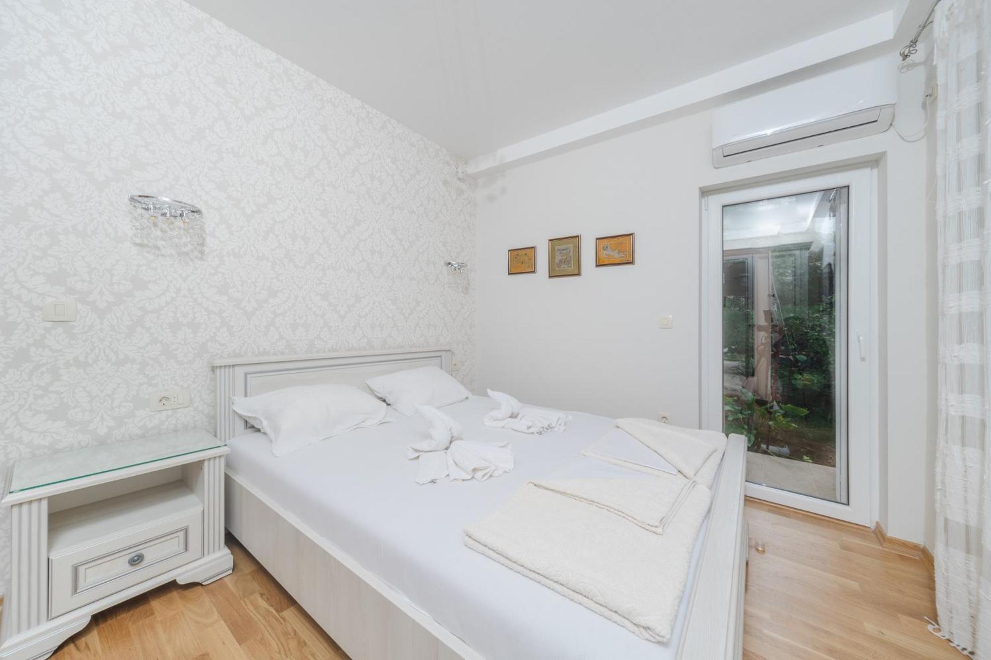 Apartment Markoni *